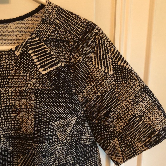 Madewell Black and White Geometric Pattern top - Picture 2 of 5